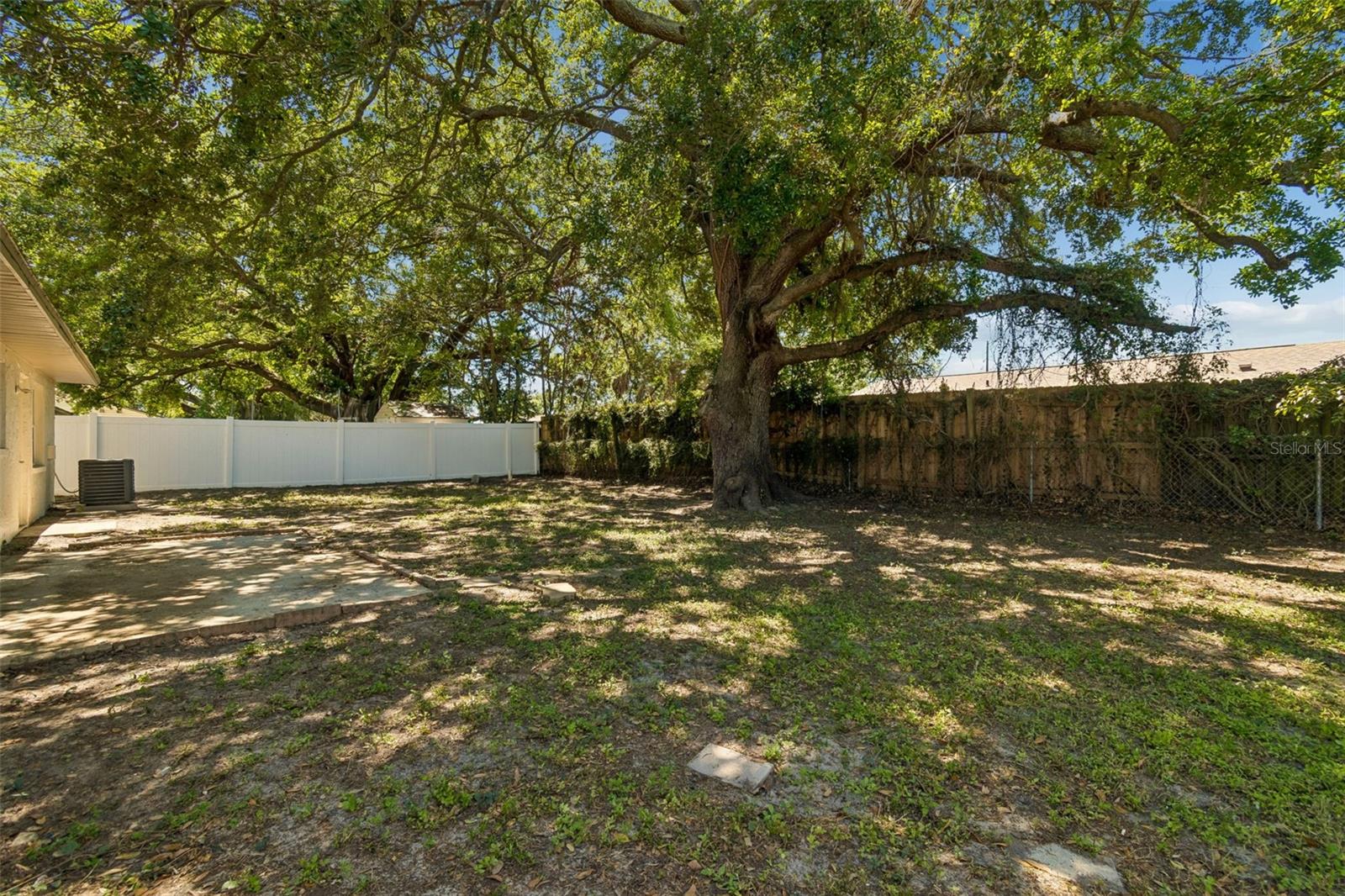 Image 35 of 41 For 4028 Truman Drive