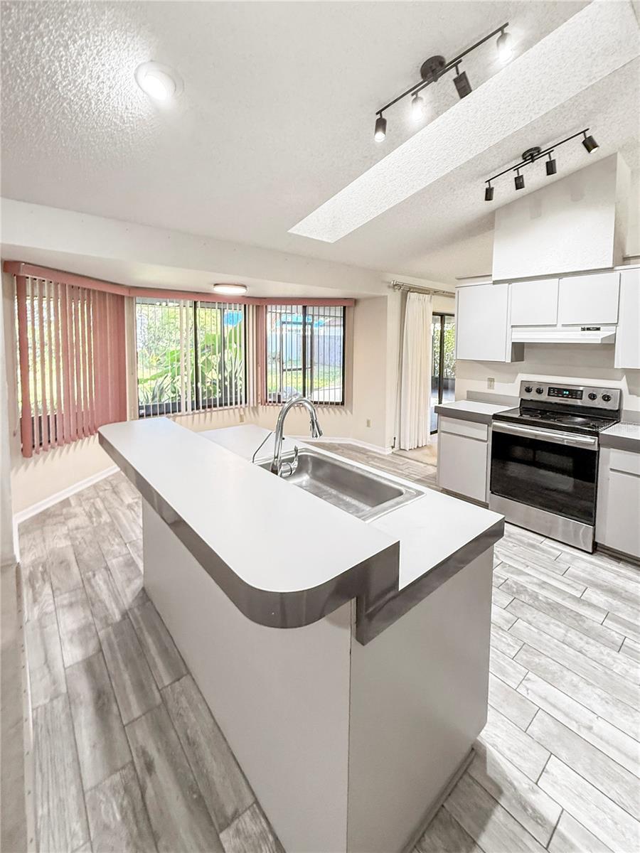 Image 14 of 36 For 8143 Wooden Drive