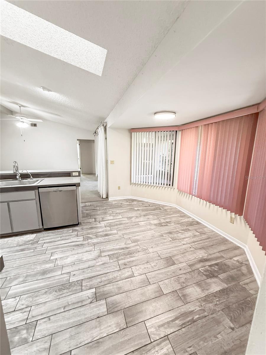 Image 18 of 36 For 8143 Wooden Drive