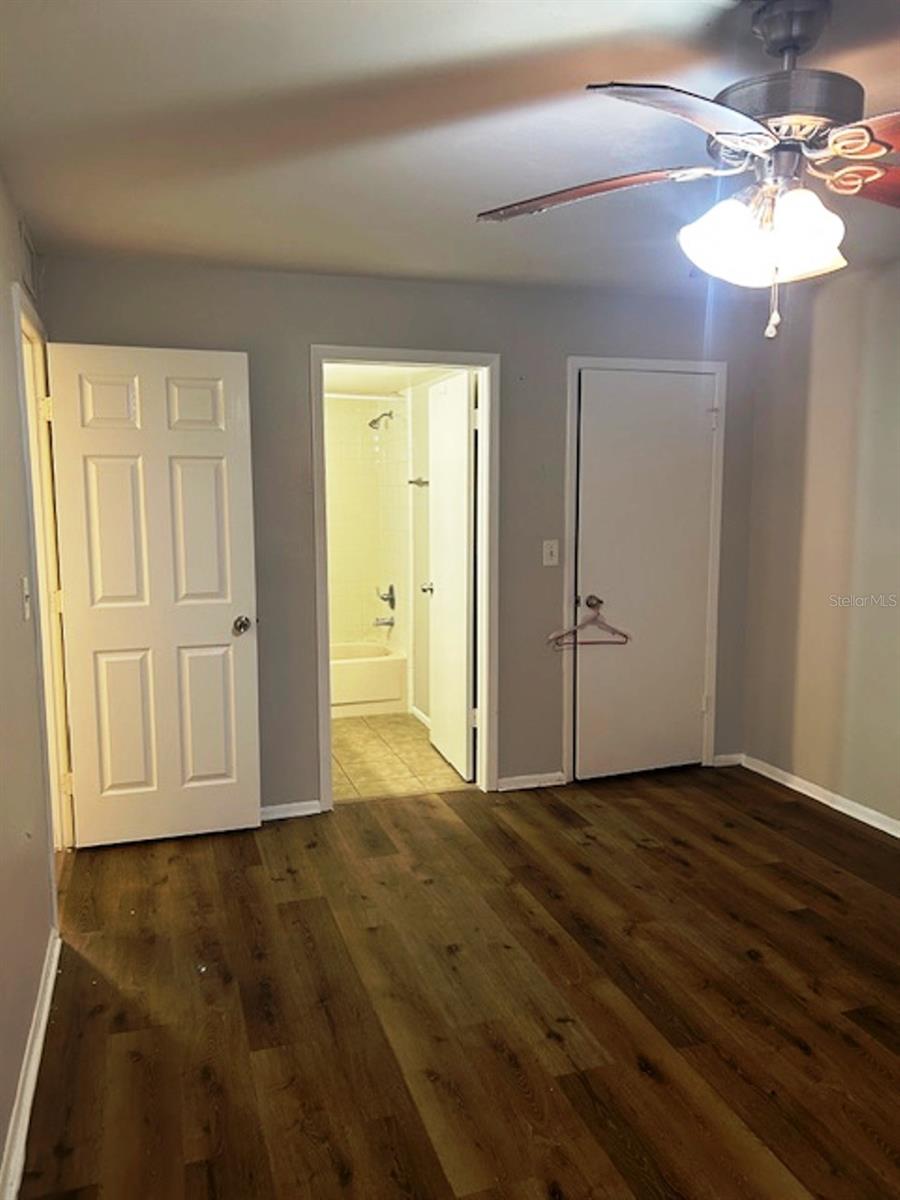 Image 11 of 12 For 4024 Dream Oak Place 103