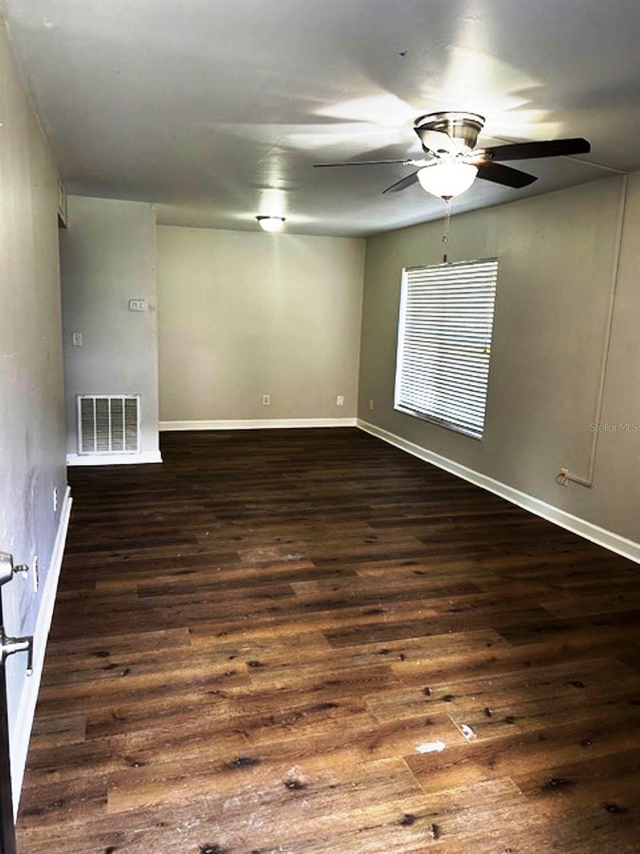 Image 2 of 12 For 4024 Dream Oak Place 103