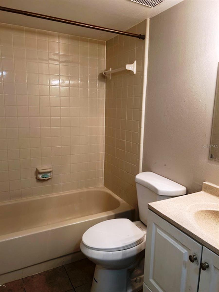 Image 6 of 12 For 4024 Dream Oak Place 103