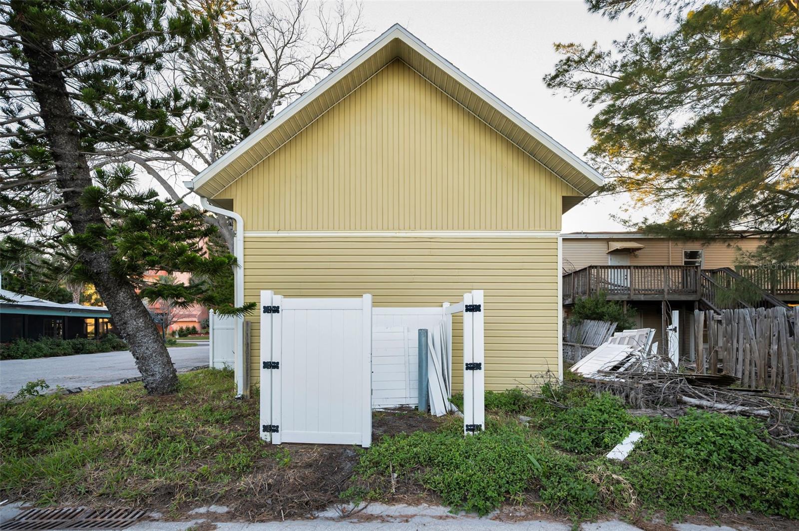 Image 5 of 11 For 19229 Gulf Boulevard