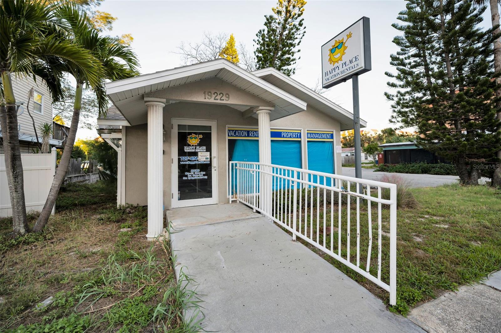 Image 7 of 11 For 19229 Gulf Boulevard