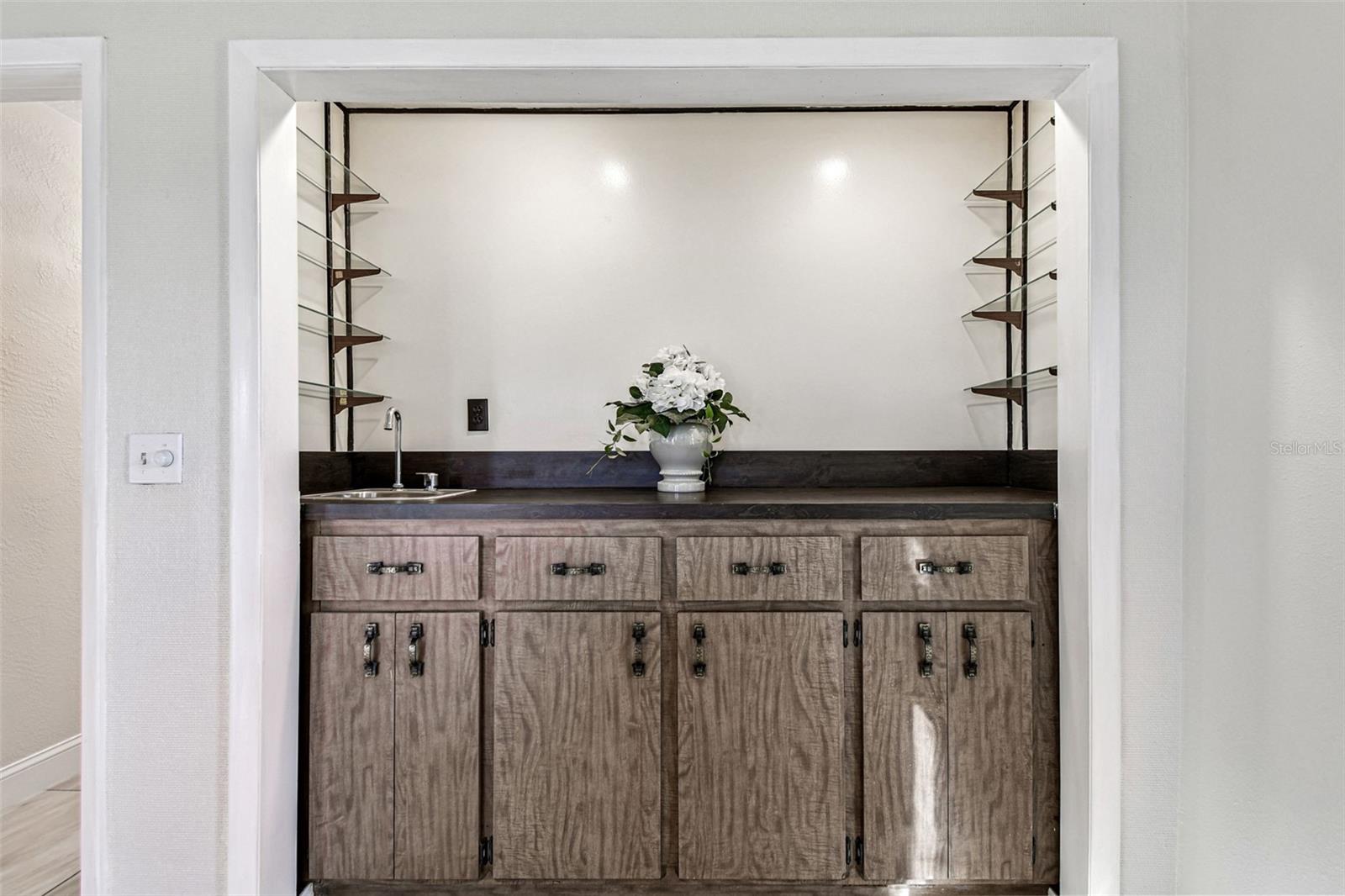 Image 17 of 52 For 10073 Yacht Club Drive