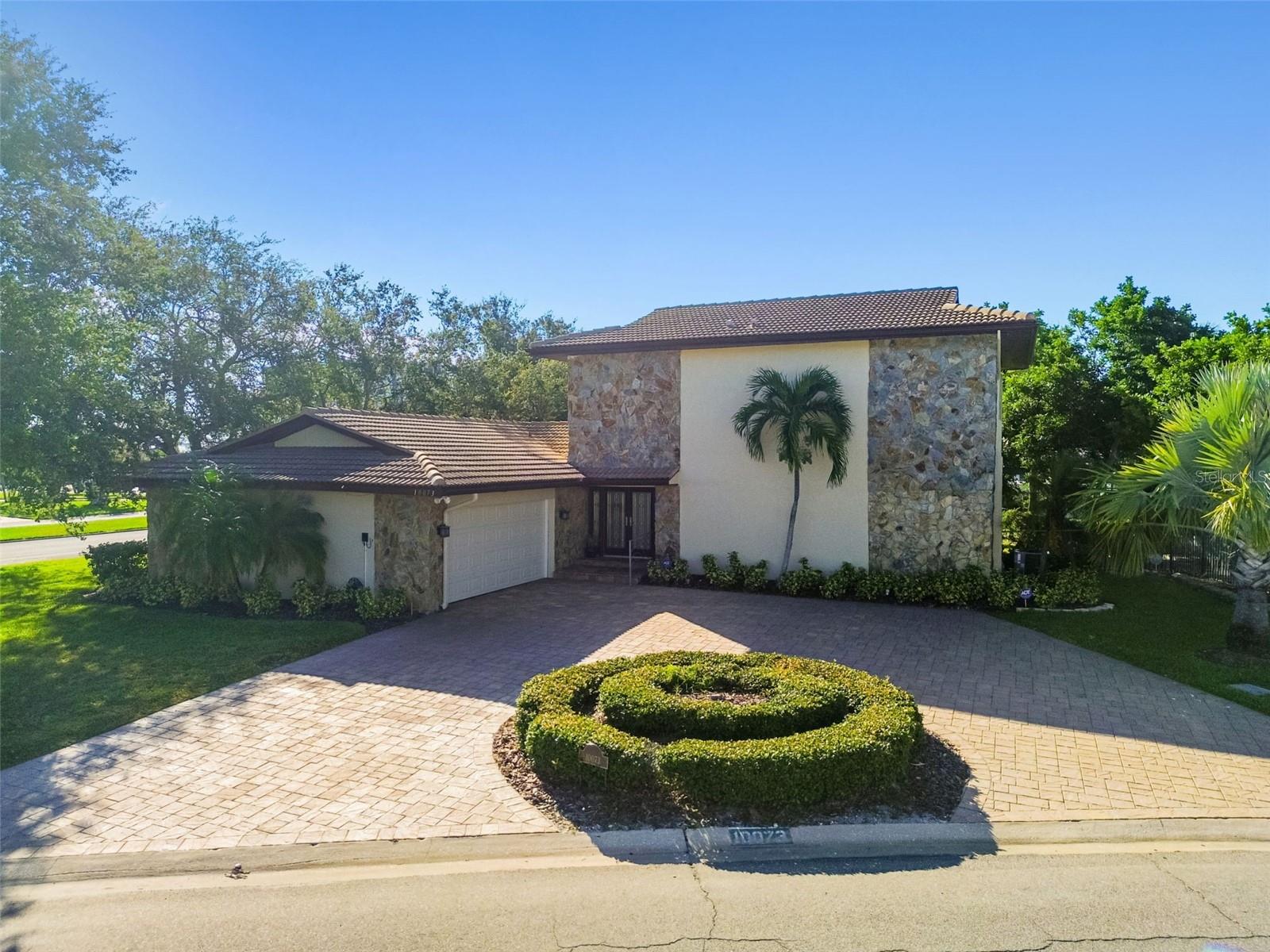 Image 2 of 52 For 10073 Yacht Club Drive