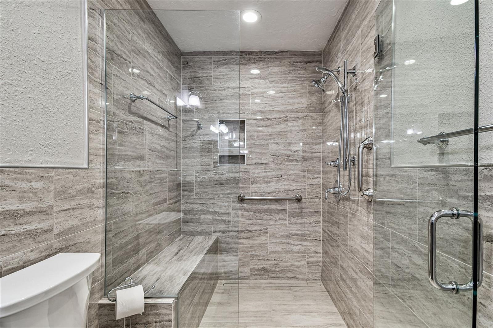 Image 24 of 52 For 10073 Yacht Club Drive