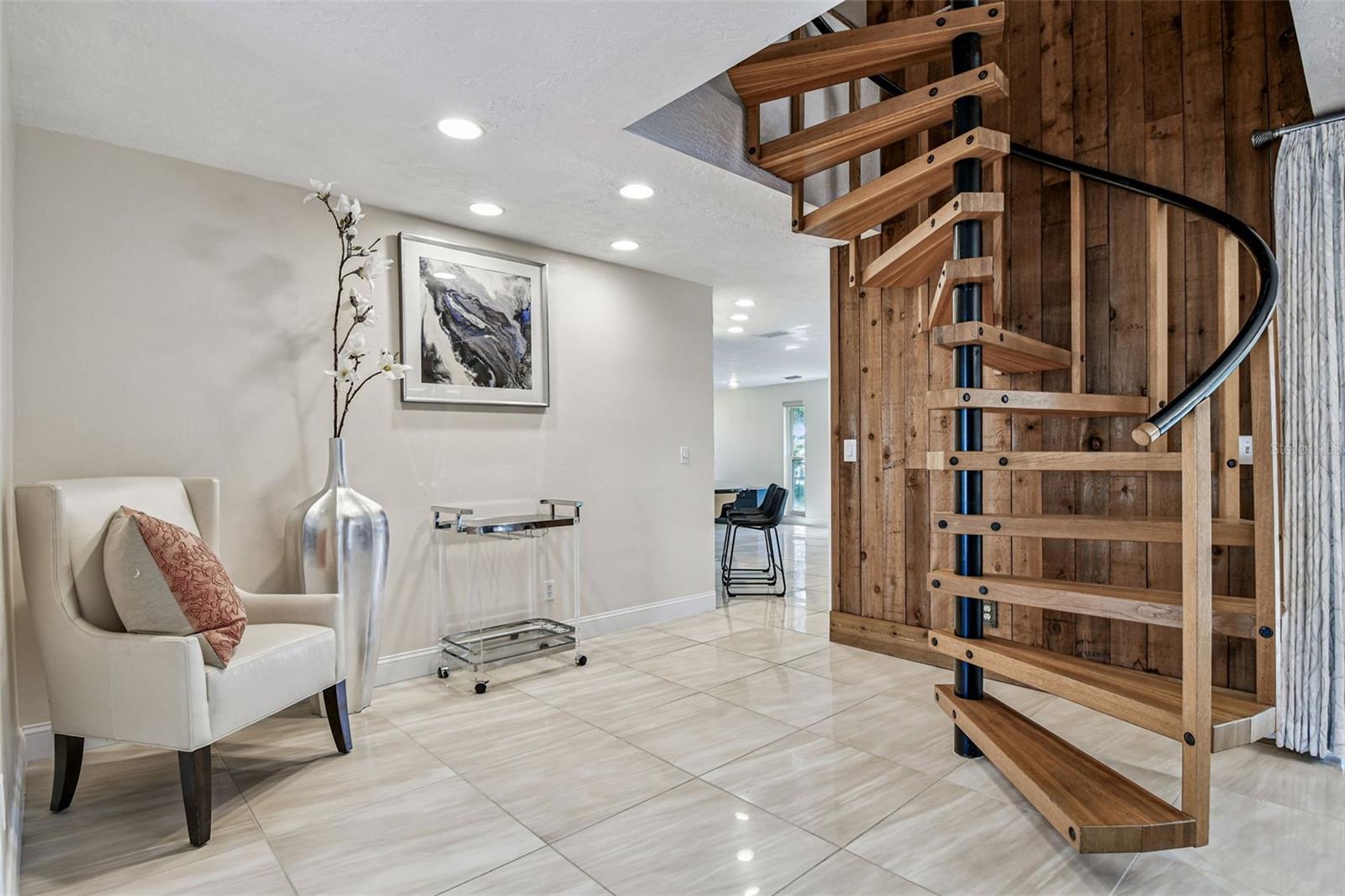 Image 31 of 52 For 10073 Yacht Club Drive