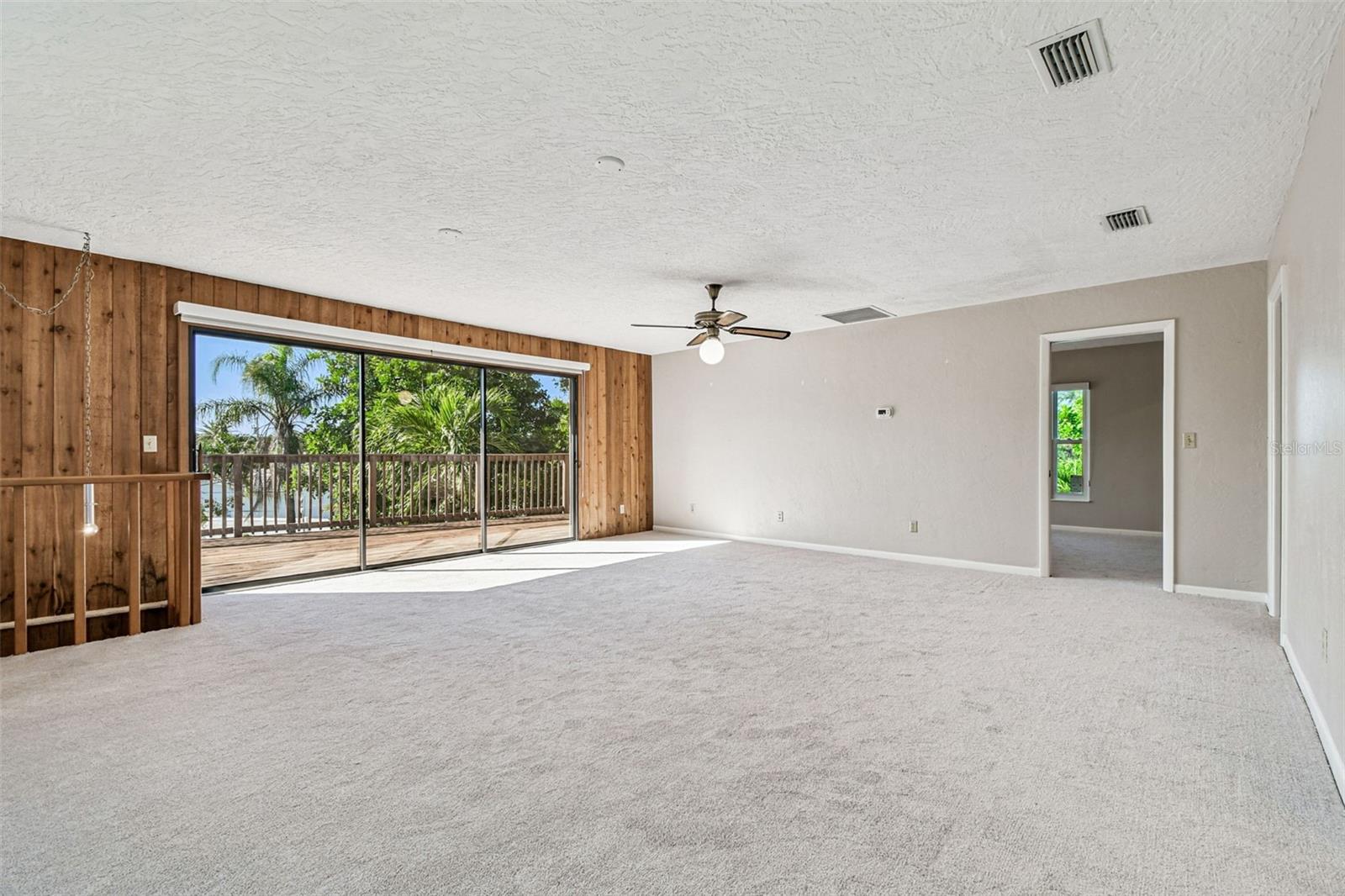 Image 32 of 52 For 10073 Yacht Club Drive