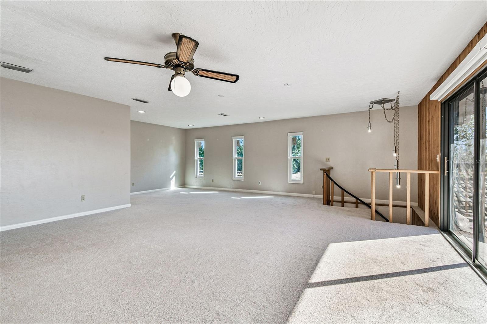 Image 33 of 52 For 10073 Yacht Club Drive