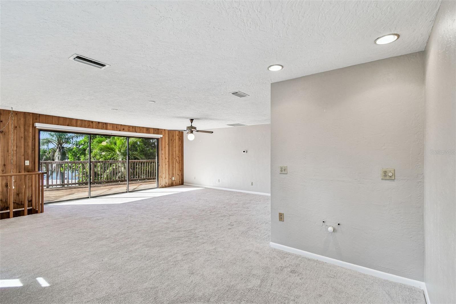 Image 38 of 52 For 10073 Yacht Club Drive