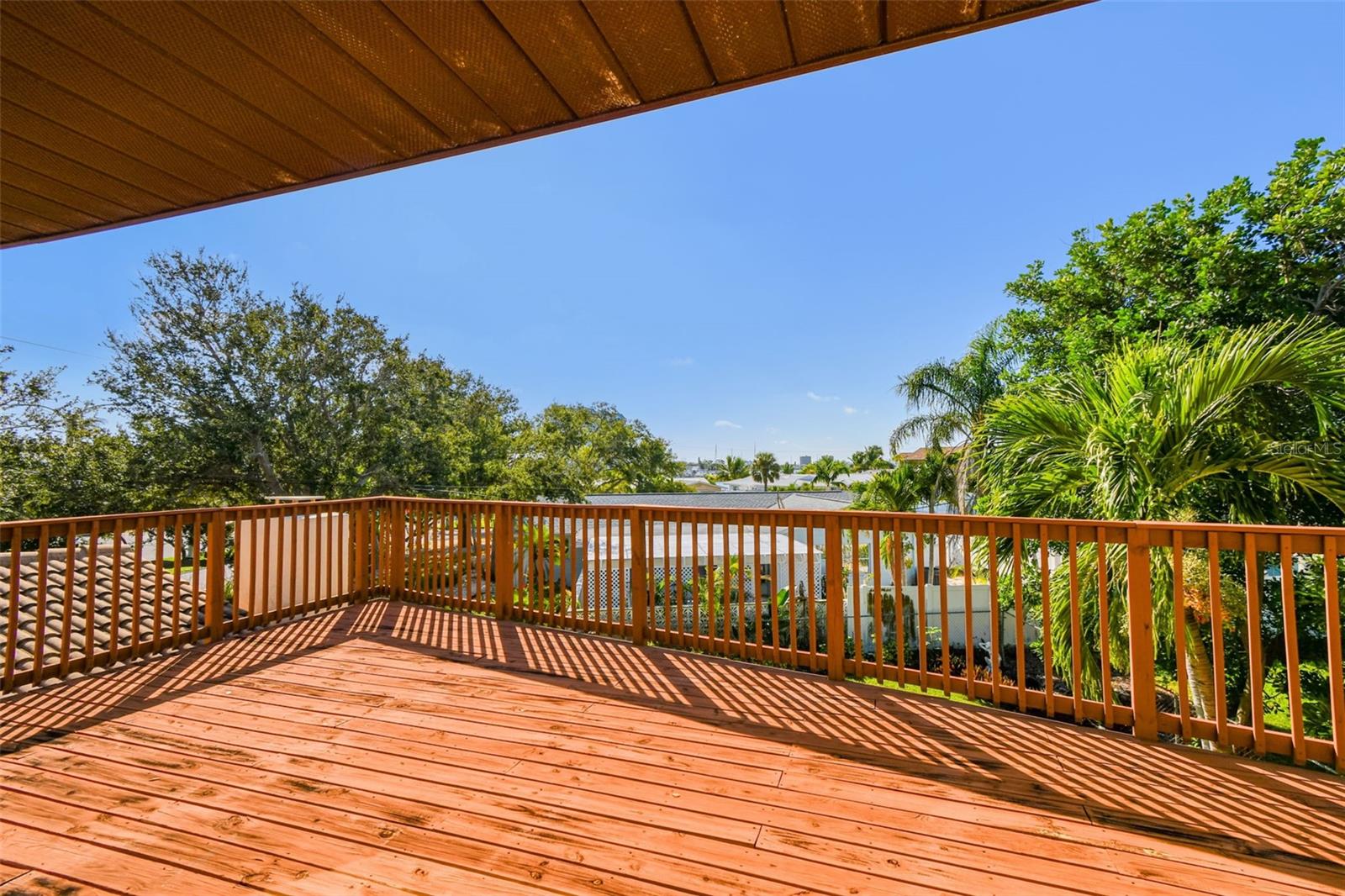 Image 40 of 52 For 10073 Yacht Club Drive