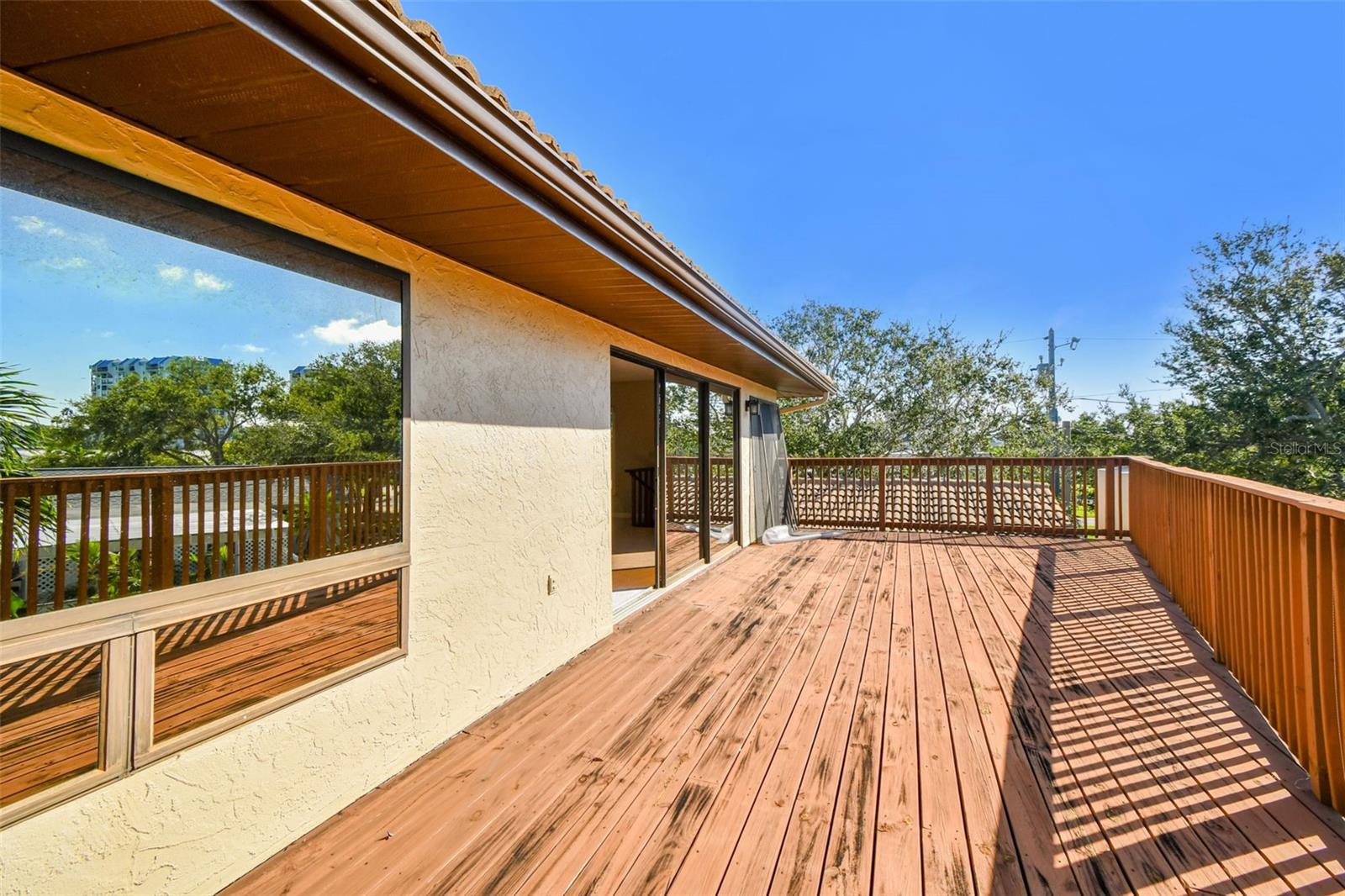 Image 41 of 52 For 10073 Yacht Club Drive