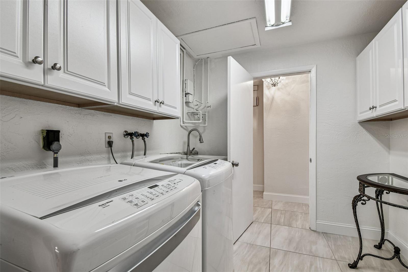 Image 43 of 52 For 10073 Yacht Club Drive