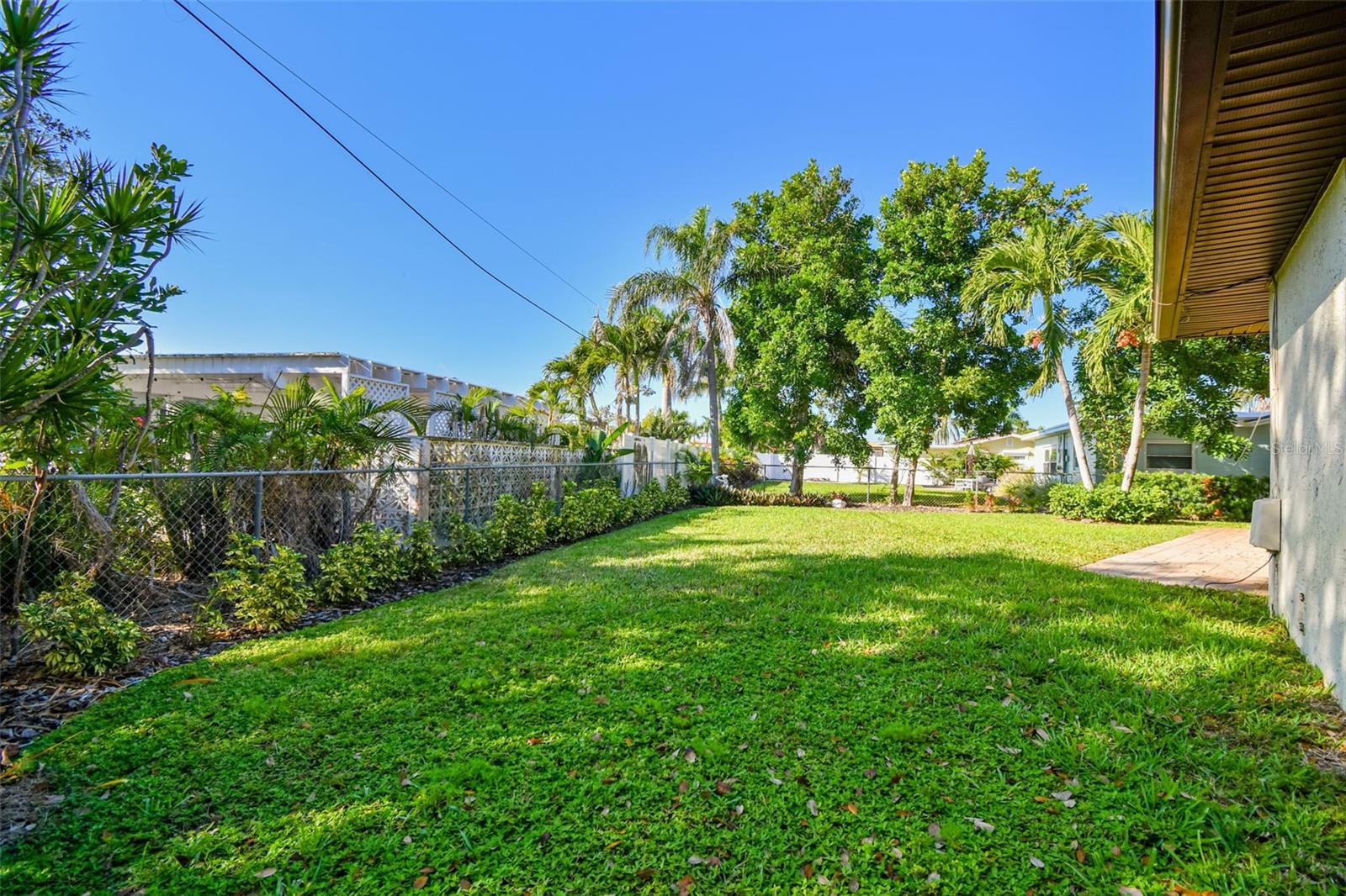 Image 47 of 52 For 10073 Yacht Club Drive