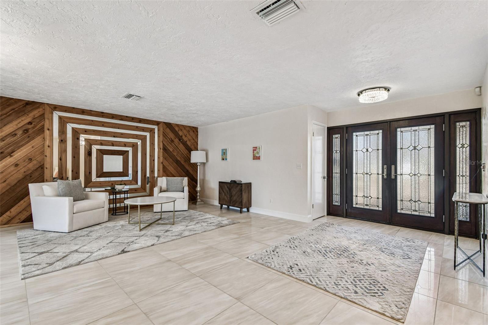 Image 7 of 52 For 10073 Yacht Club Drive