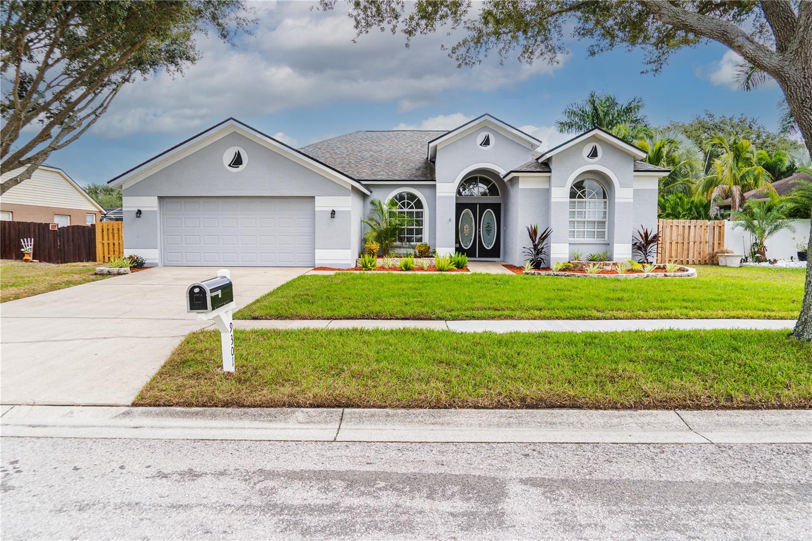 Details for 9301 Sunnyoak Drive, RIVERVIEW, FL 33569