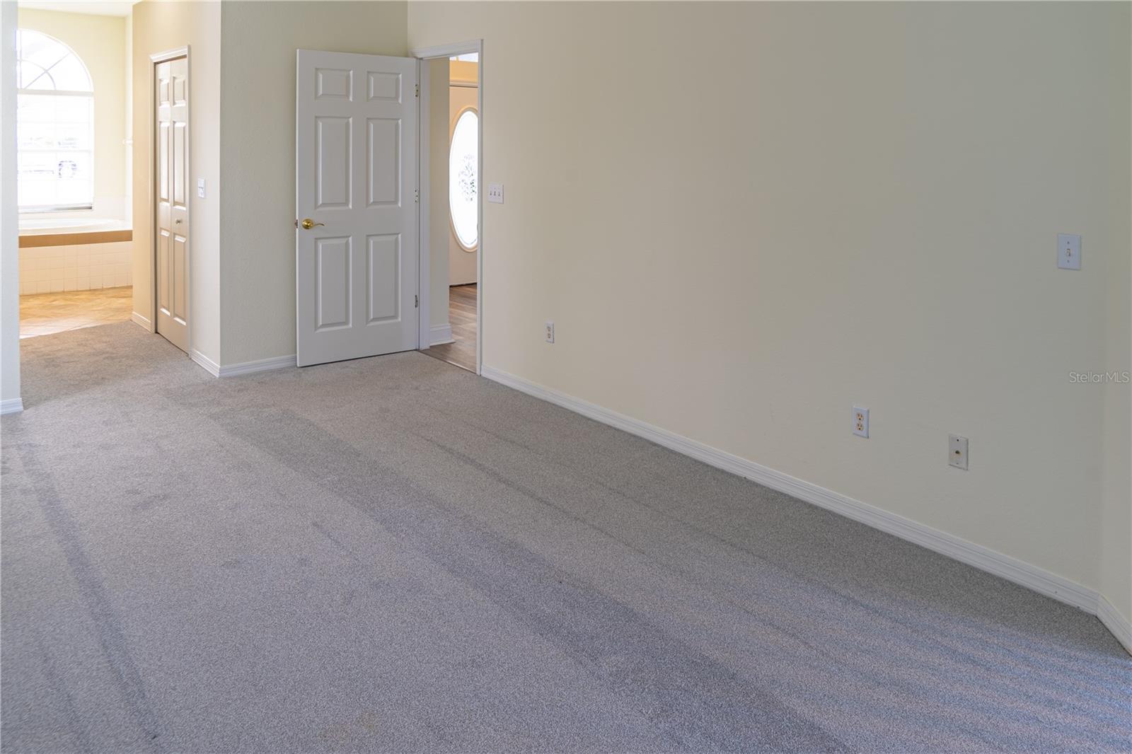 Image 13 of 60 For 9301 Sunnyoak Drive