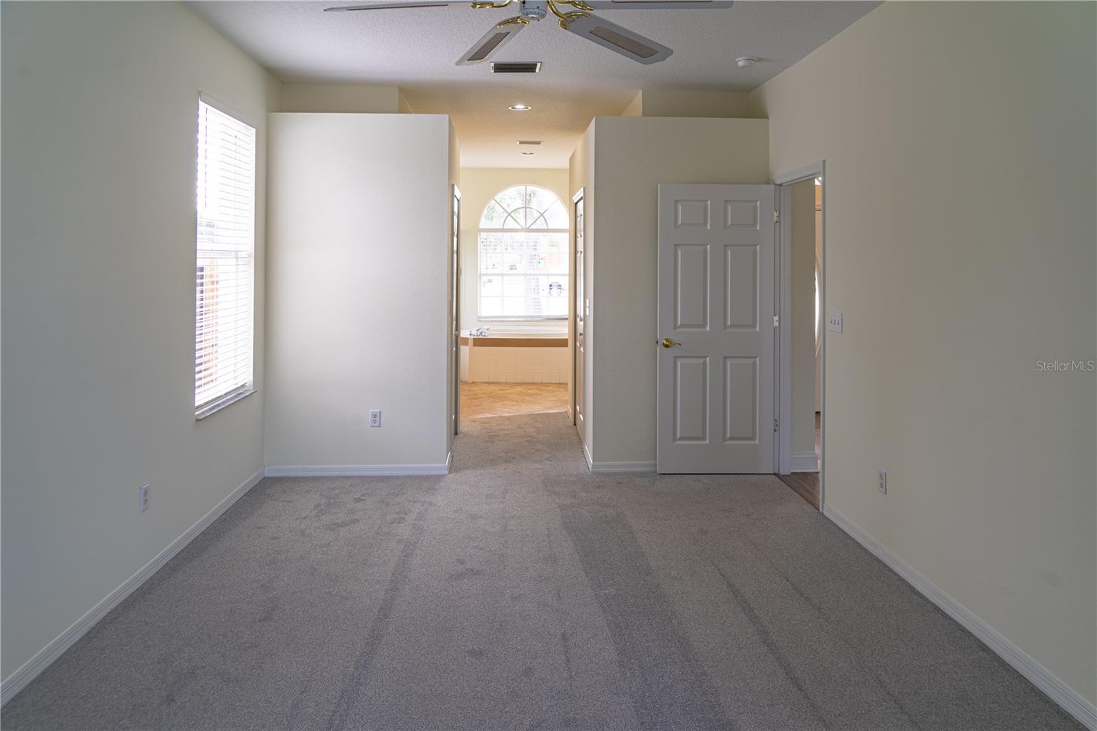 Image 15 of 60 For 9301 Sunnyoak Drive