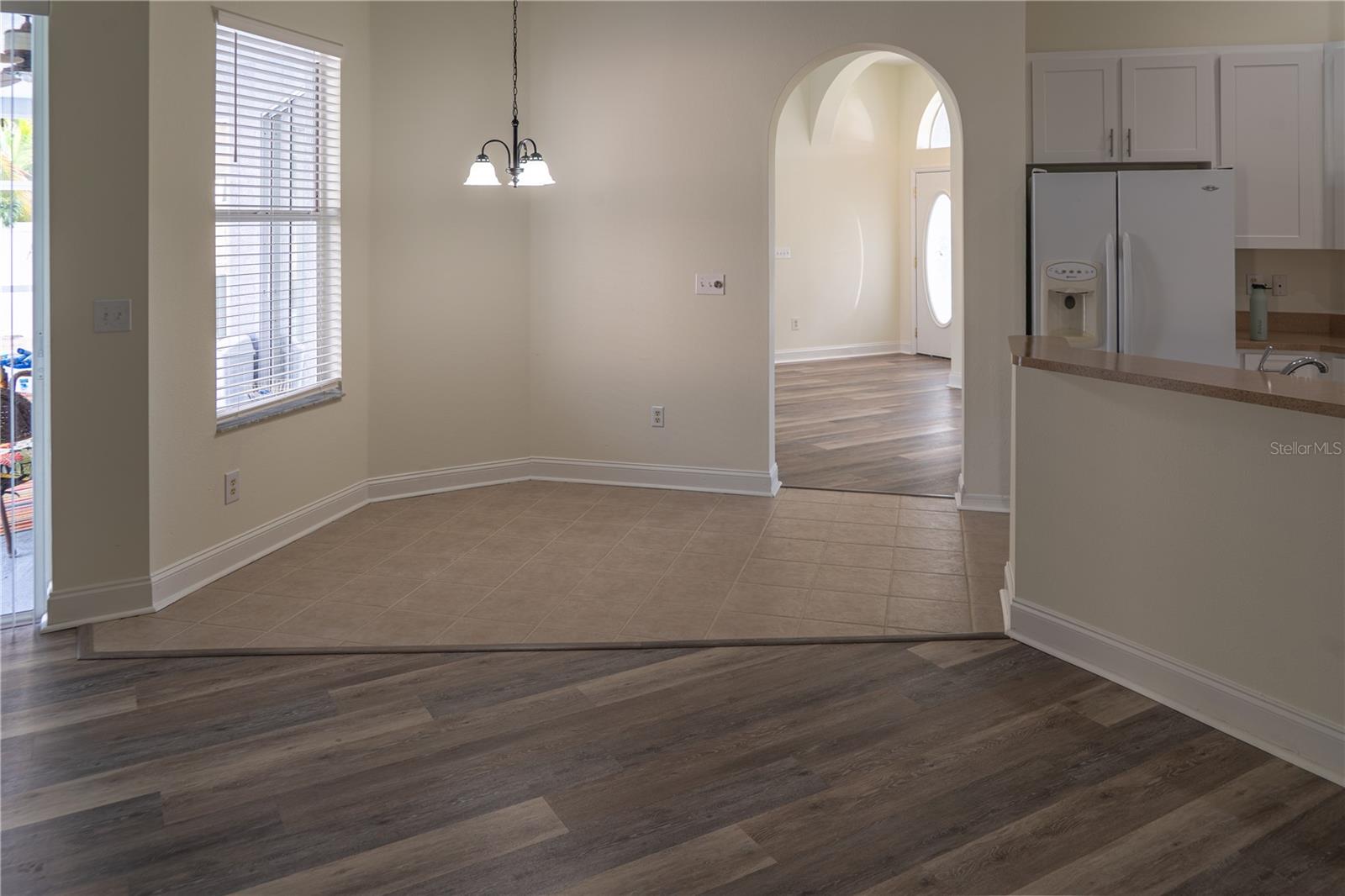 Image 24 of 60 For 9301 Sunnyoak Drive