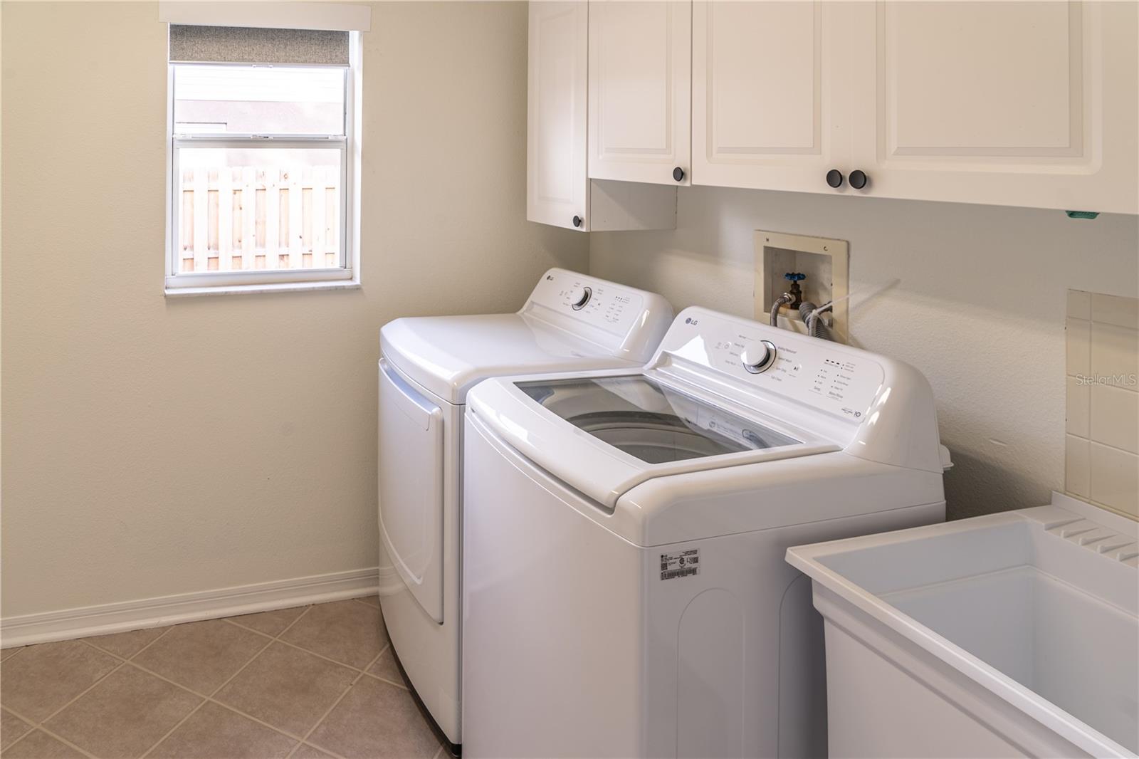 Image 32 of 60 For 9301 Sunnyoak Drive