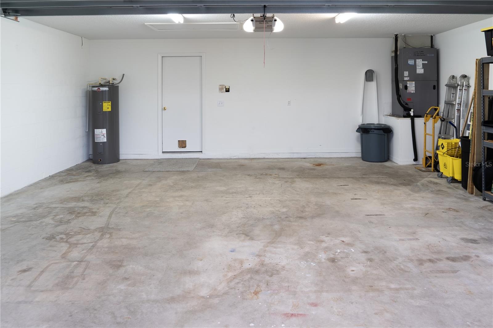 Image 34 of 60 For 9301 Sunnyoak Drive