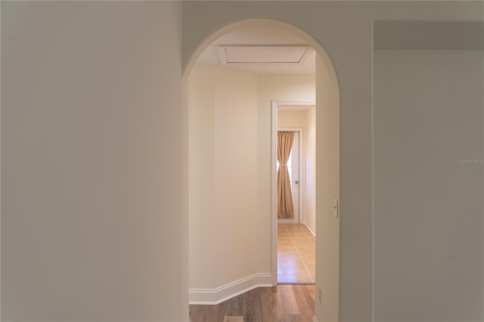 Image 35 of 60 For 9301 Sunnyoak Drive