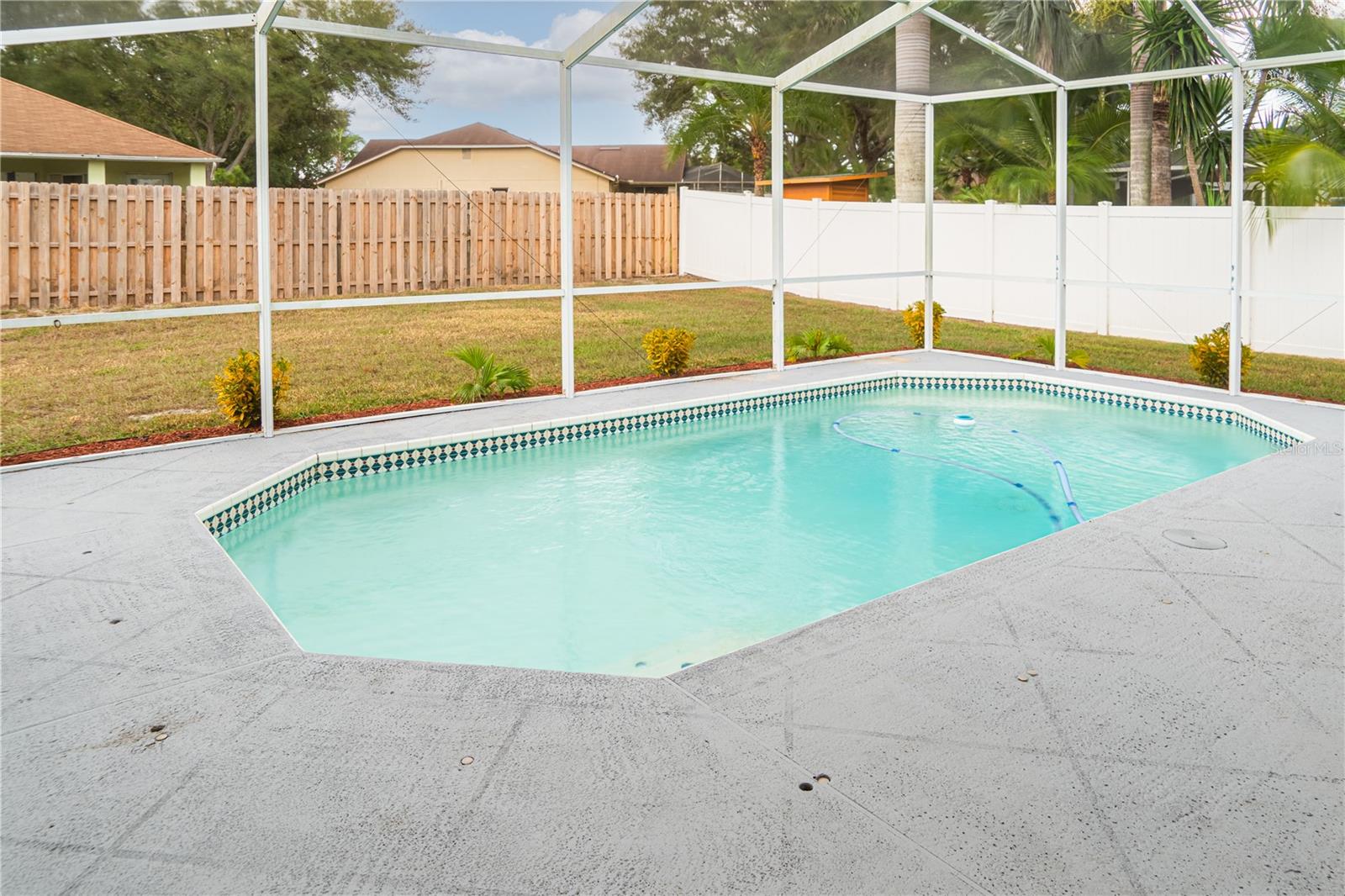 Image 57 of 60 For 9301 Sunnyoak Drive