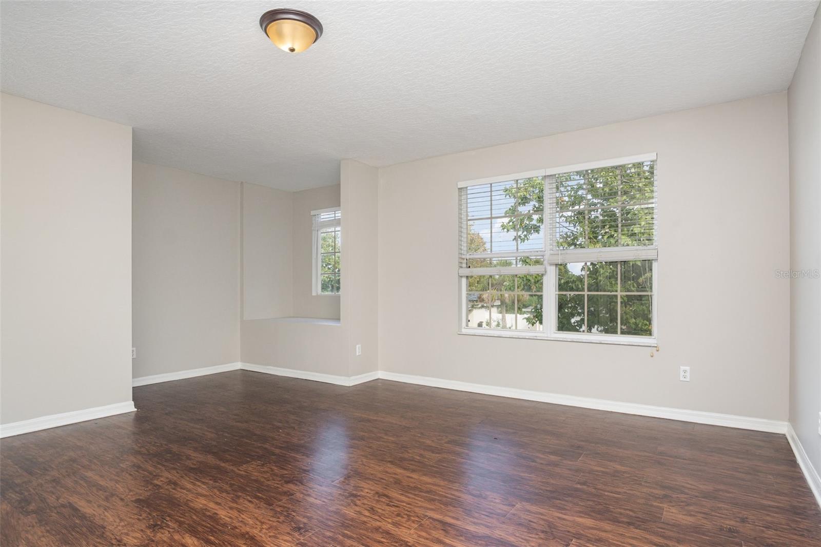 Image 15 of 30 For 762 Sterling Spring Road