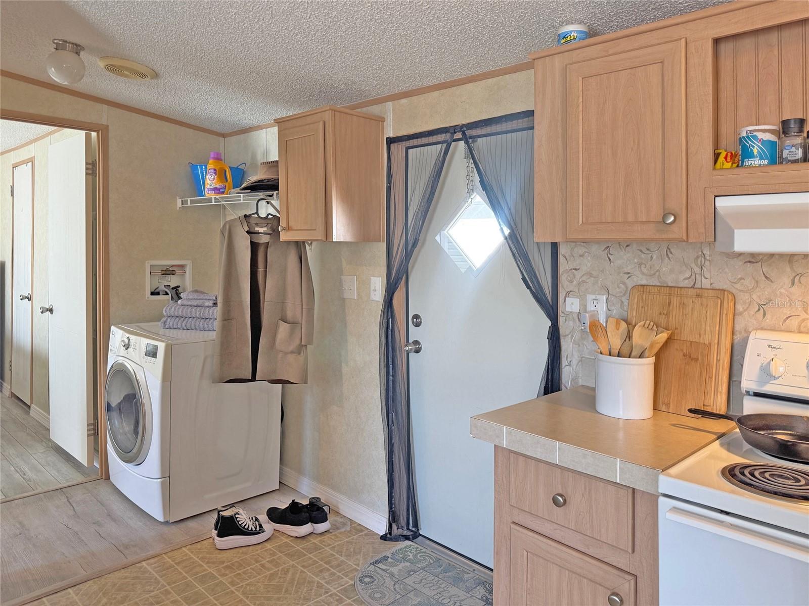 Image 14 of 38 For 10101 Burnt Store Road 118