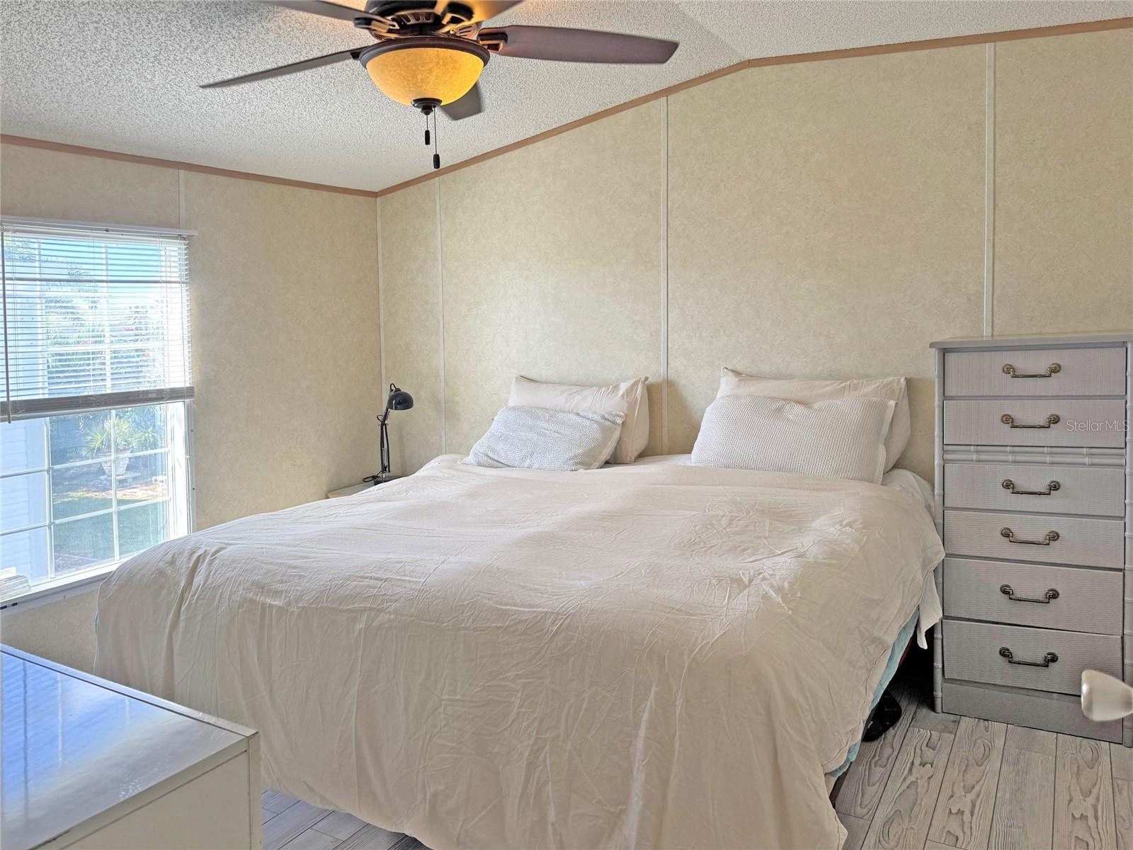 Image 15 of 38 For 10101 Burnt Store Road 118