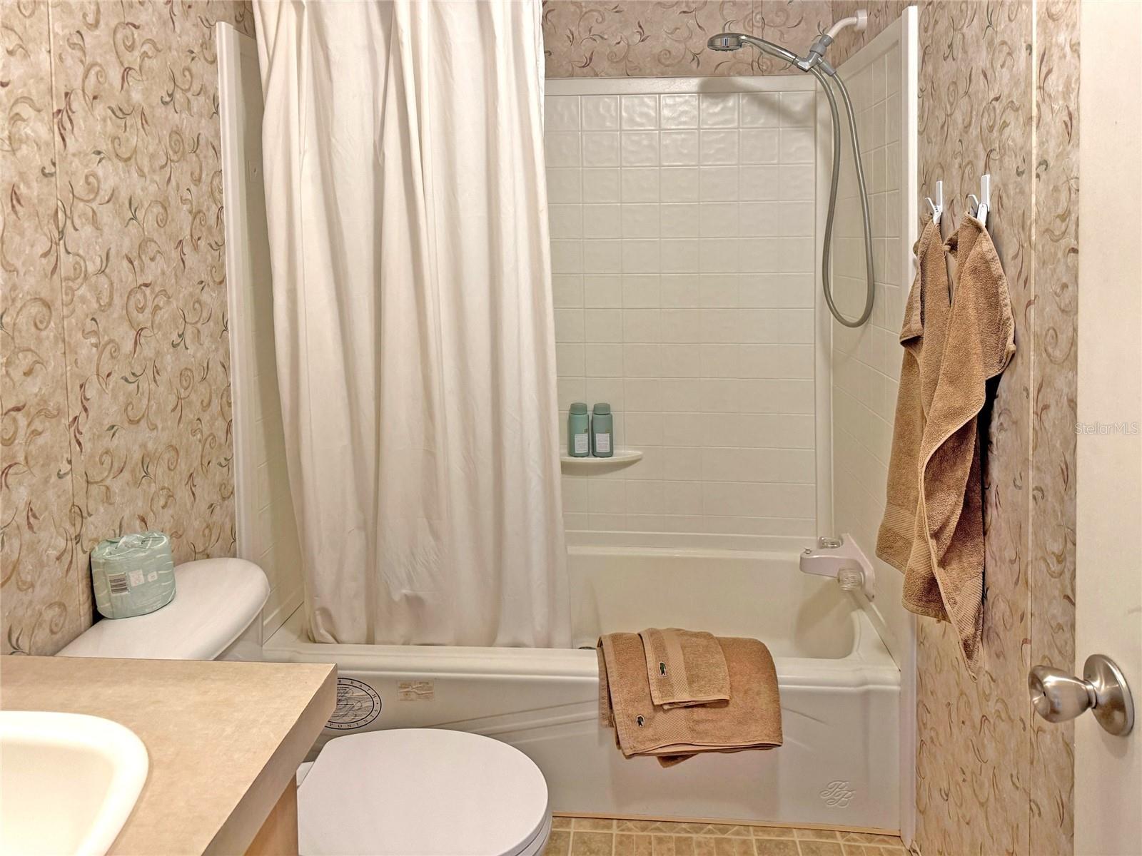 Image 23 of 38 For 10101 Burnt Store Road 118