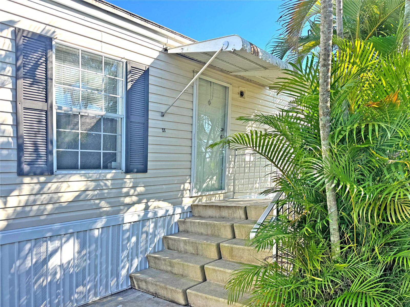 Image 3 of 38 For 10101 Burnt Store Road 118