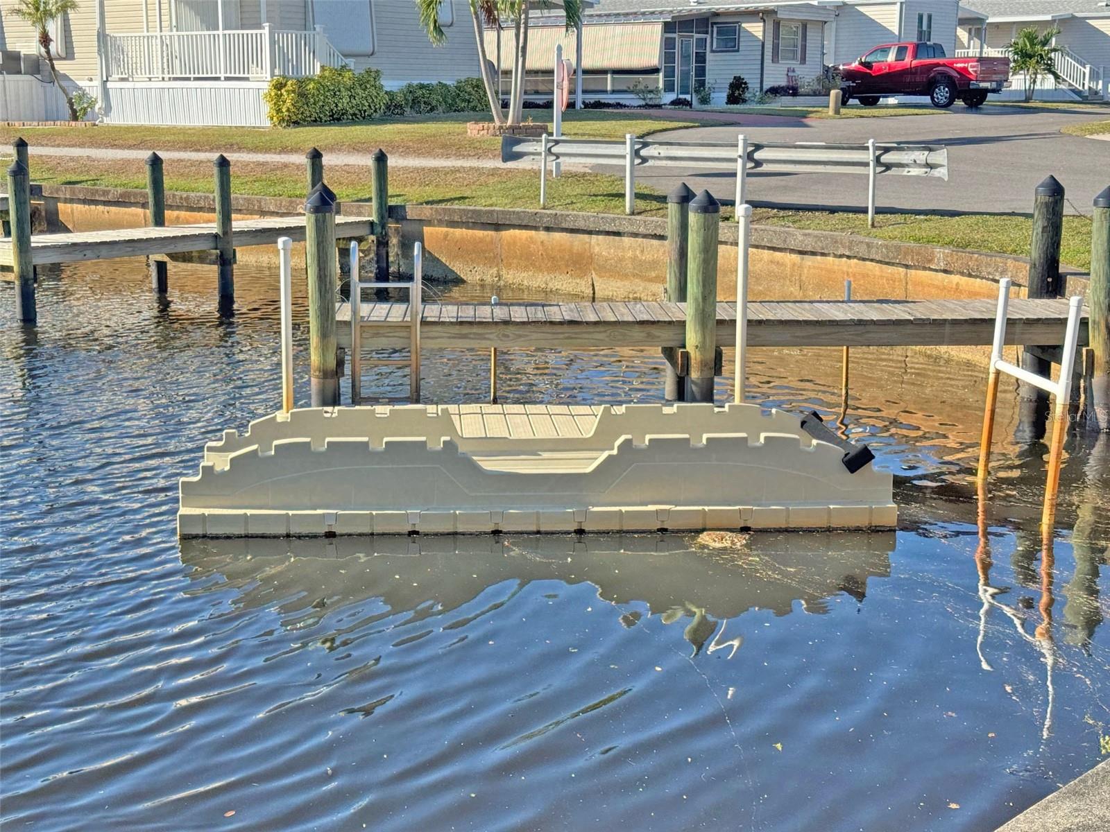 Image 35 of 38 For 10101 Burnt Store Road 118