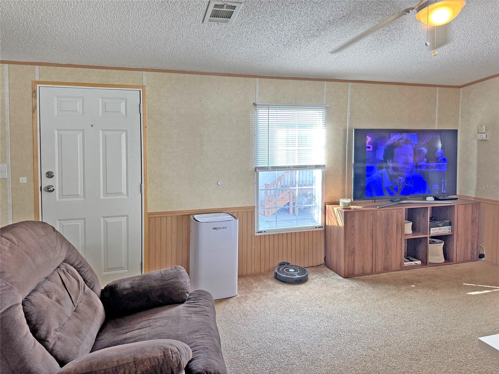 Image 8 of 38 For 10101 Burnt Store Road 118