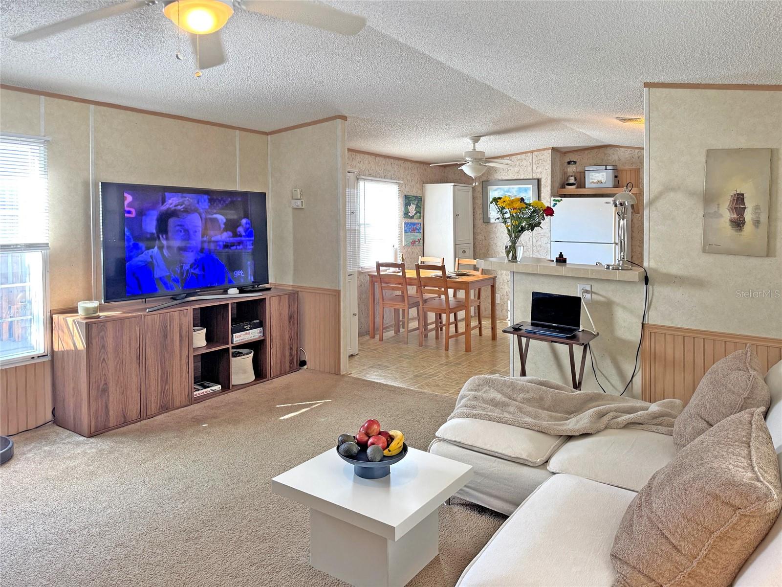 Image 9 of 38 For 10101 Burnt Store Road 118