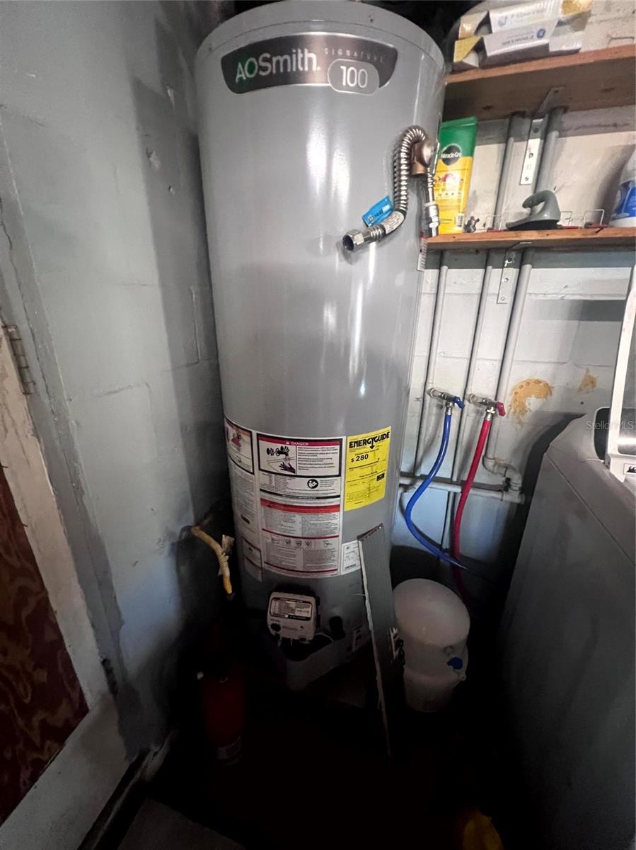 Image 18 of 31 For 1832 Greenhill Drive