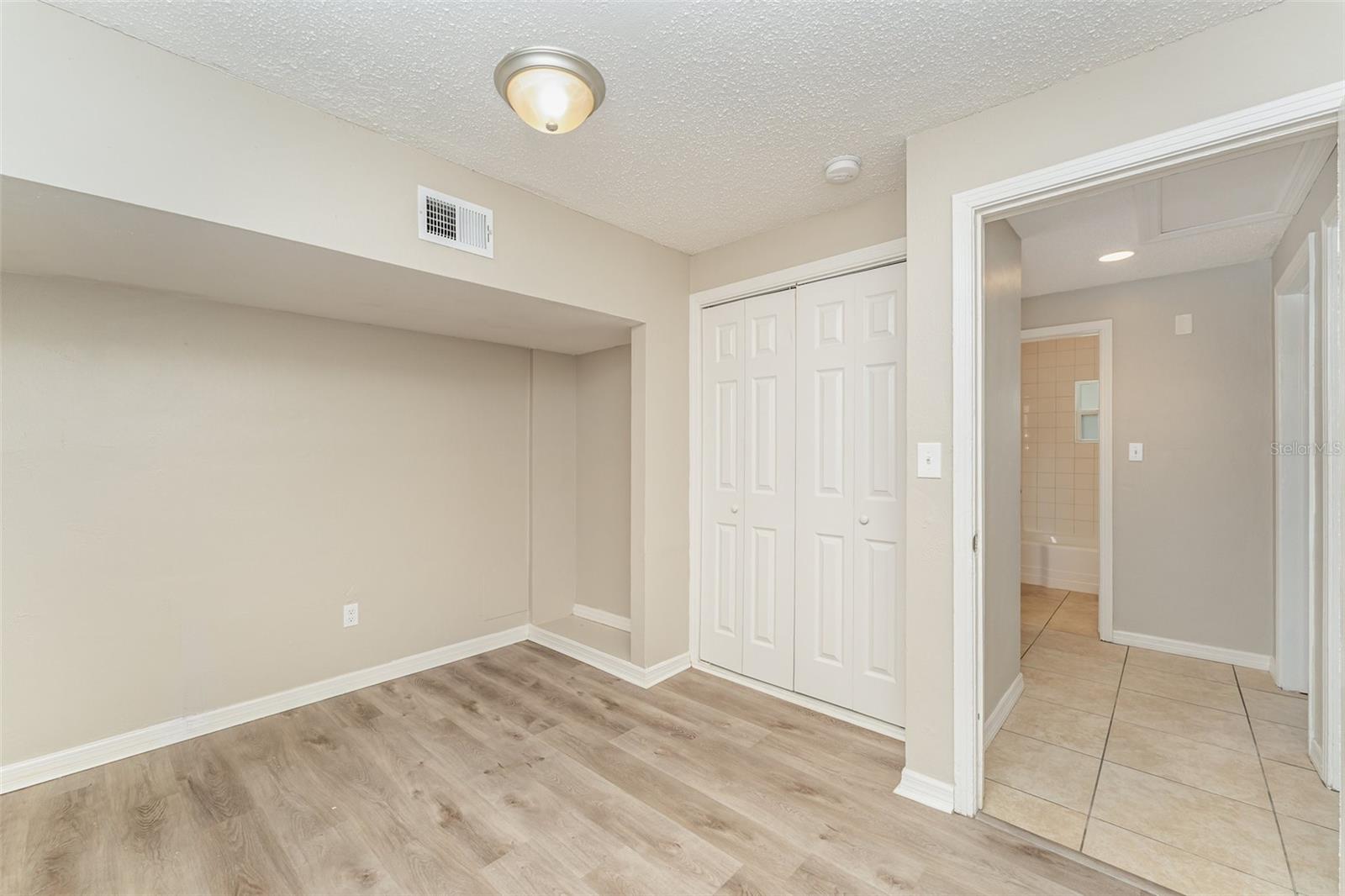 Image 16 of 23 For 938 Golden Rule Court S