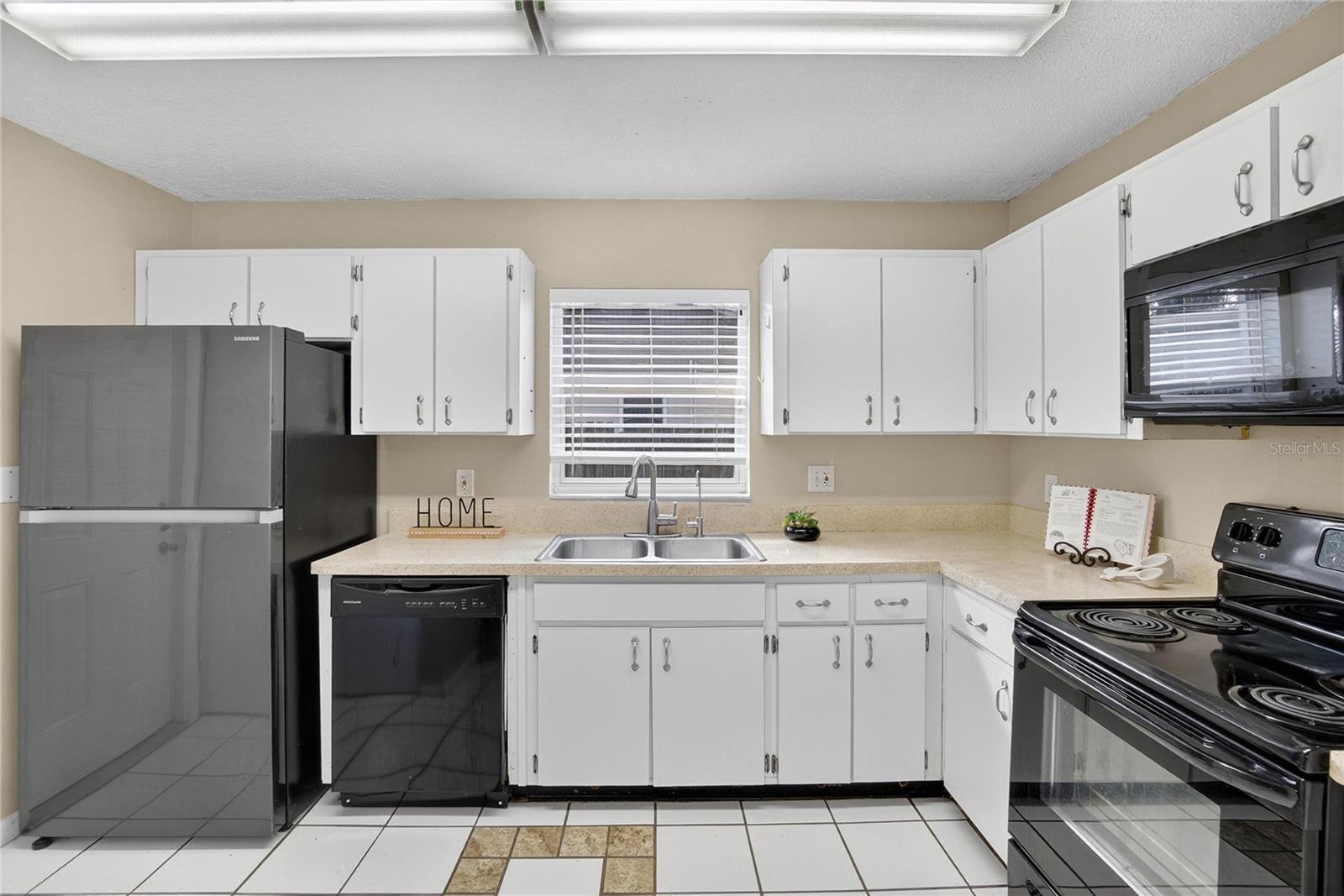 Image 10 of 44 For 221 Faithway Drive