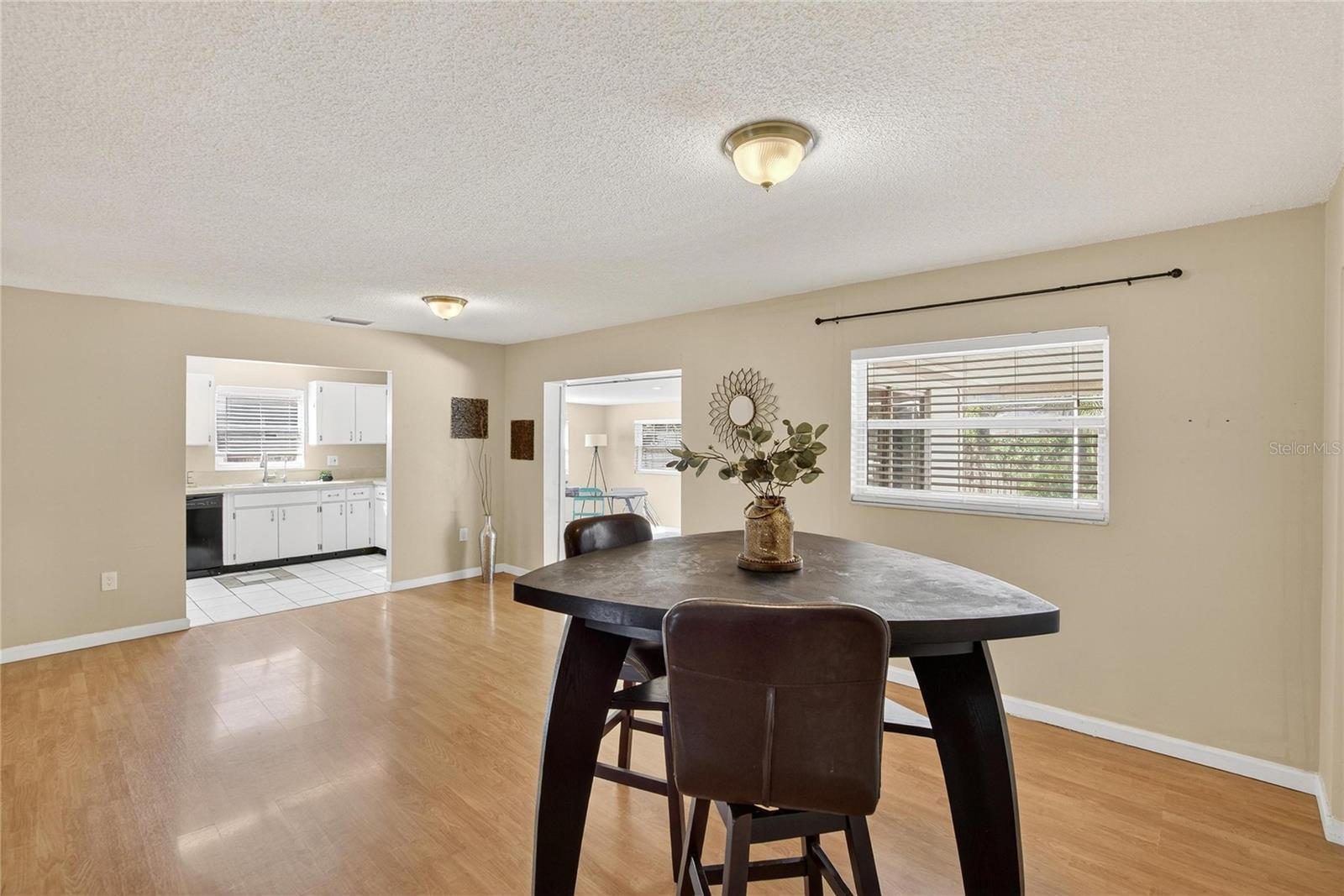 Image 14 of 44 For 221 Faithway Drive