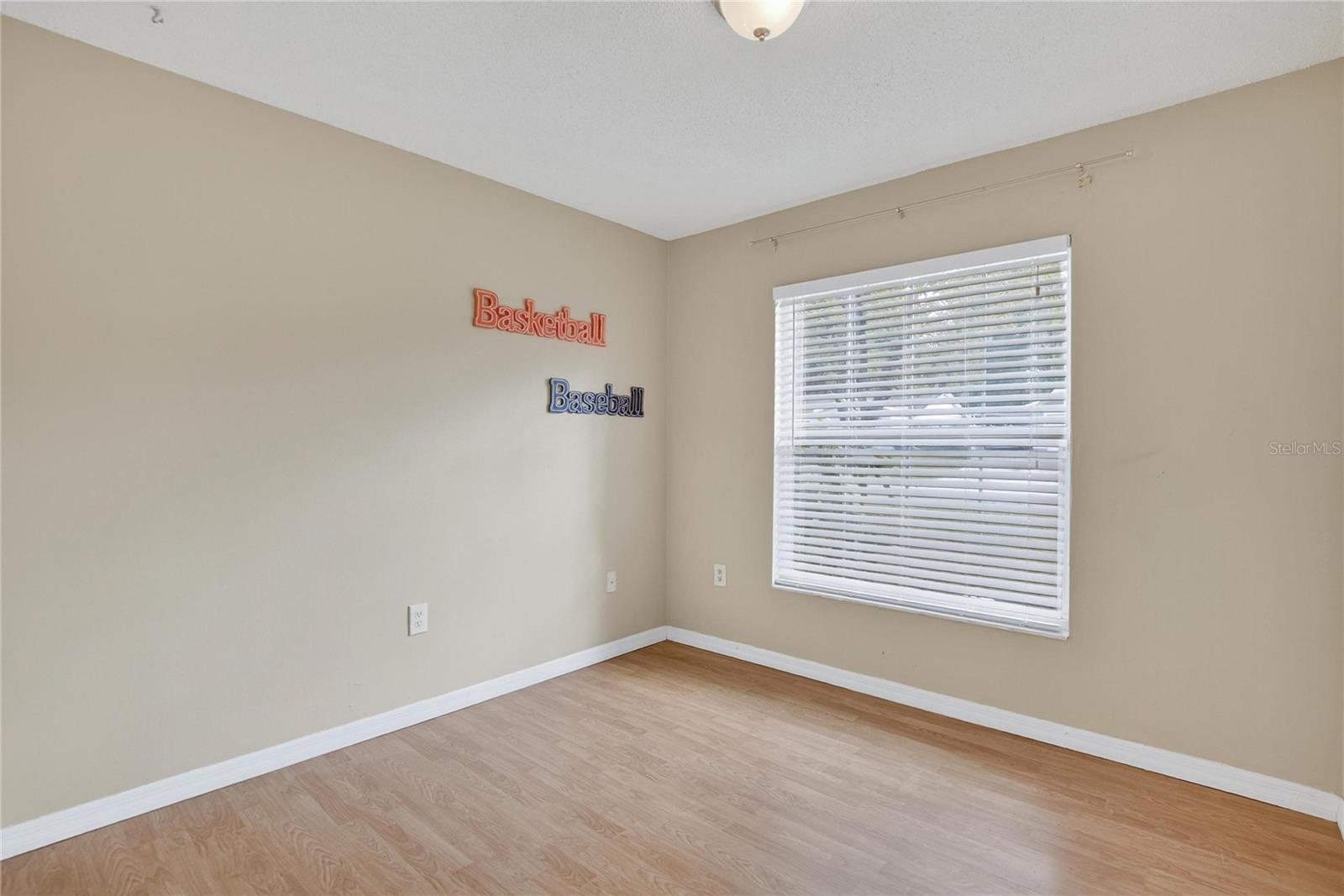 Image 20 of 44 For 221 Faithway Drive