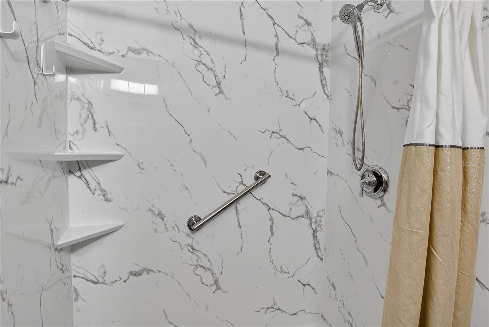 Image 25 of 44 For 221 Faithway Drive