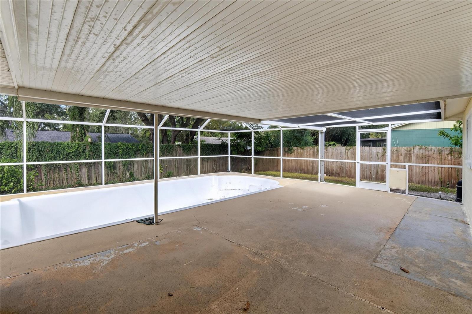 Image 38 of 44 For 221 Faithway Drive