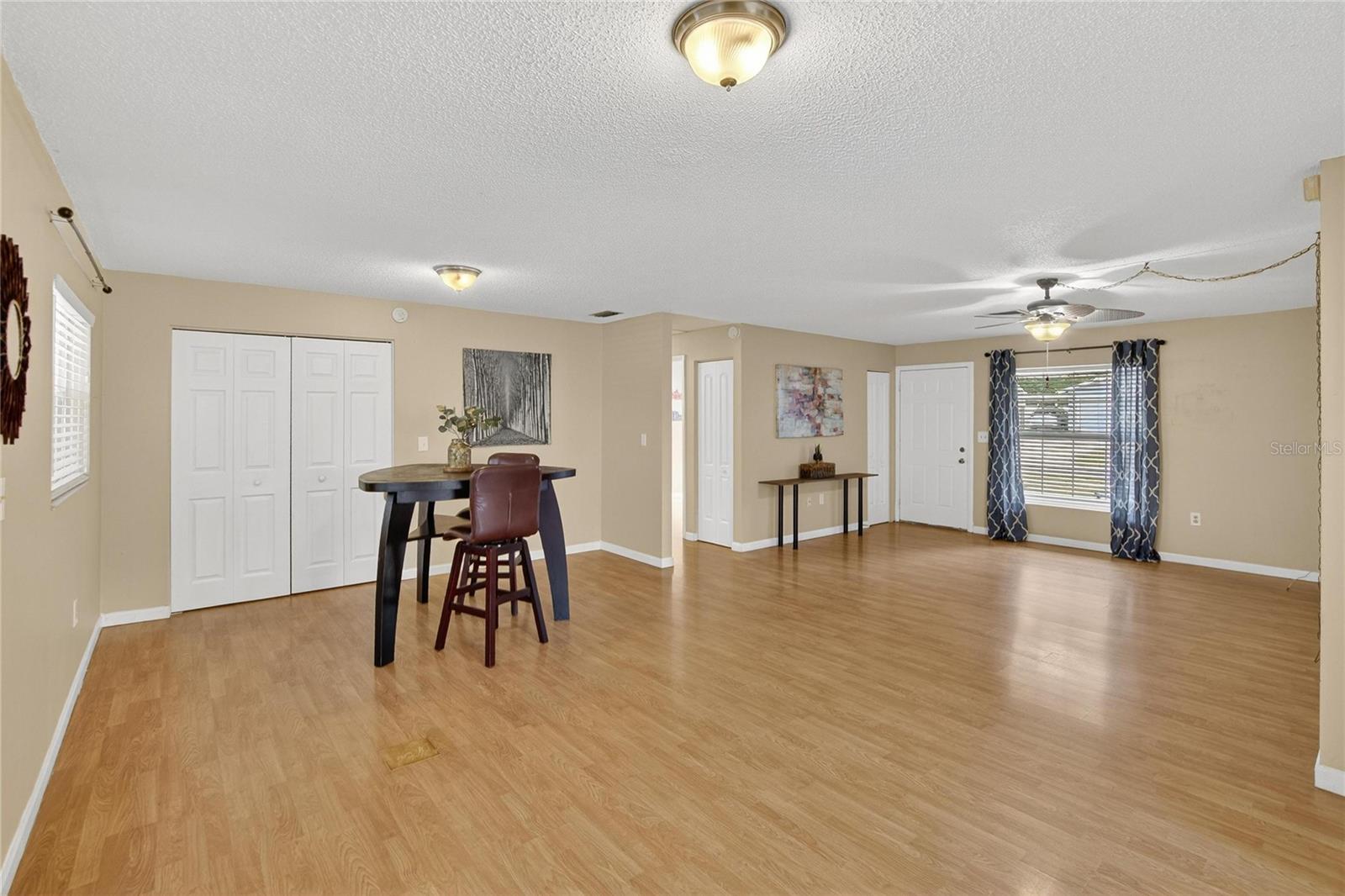 Image 7 of 44 For 221 Faithway Drive