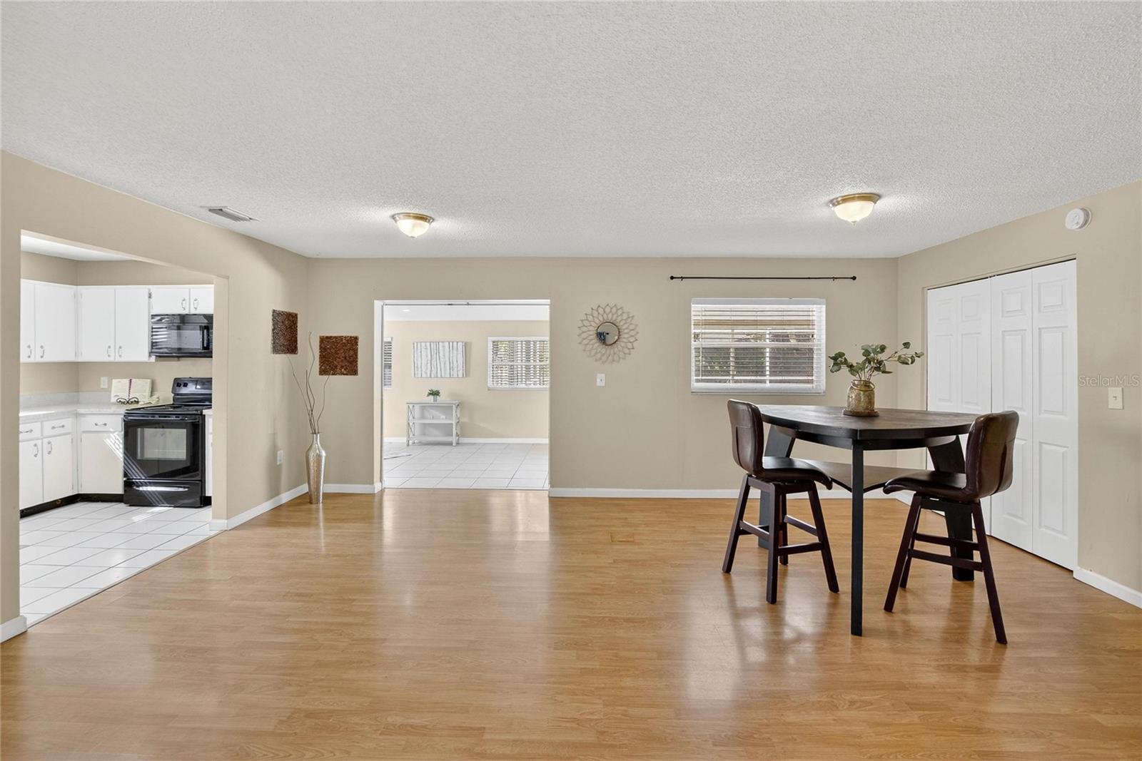 Image 9 of 44 For 221 Faithway Drive