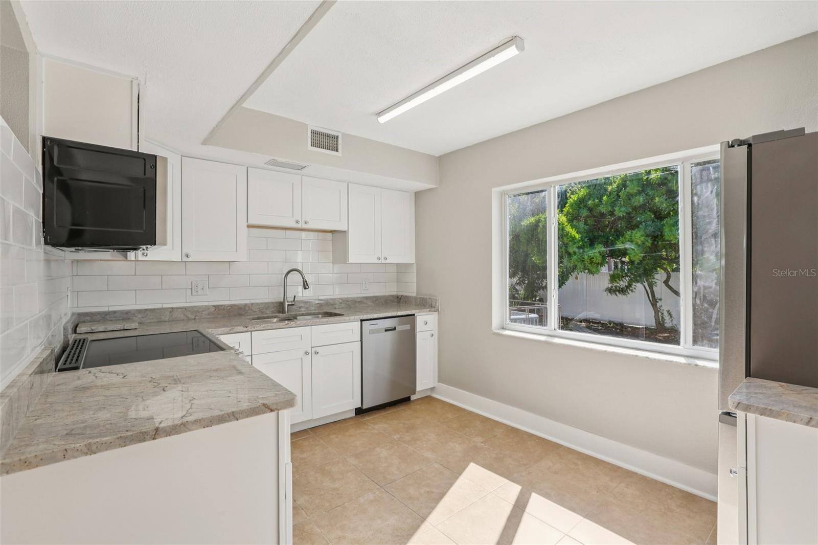 Image 11 of 40 For 7243 Royal Palm Drive