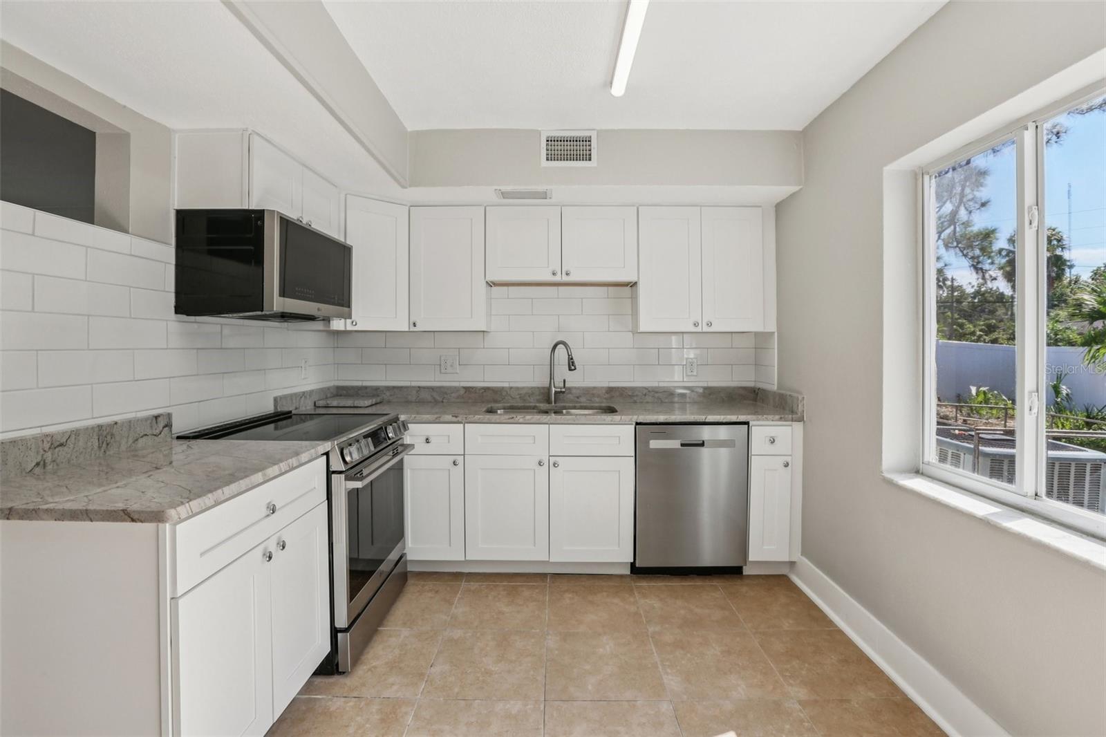 Image 12 of 40 For 7243 Royal Palm Drive