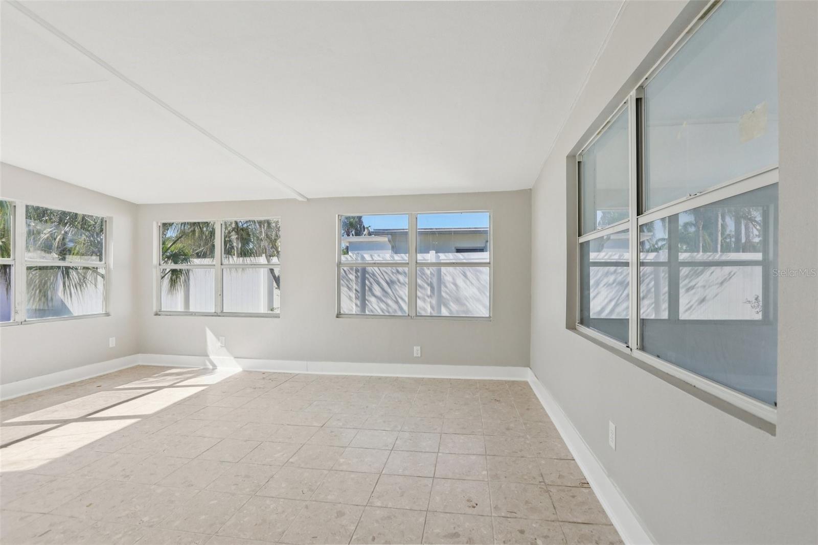 Image 25 of 40 For 7243 Royal Palm Drive