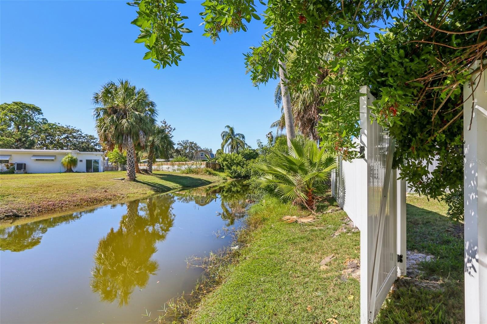 Image 33 of 40 For 7243 Royal Palm Drive