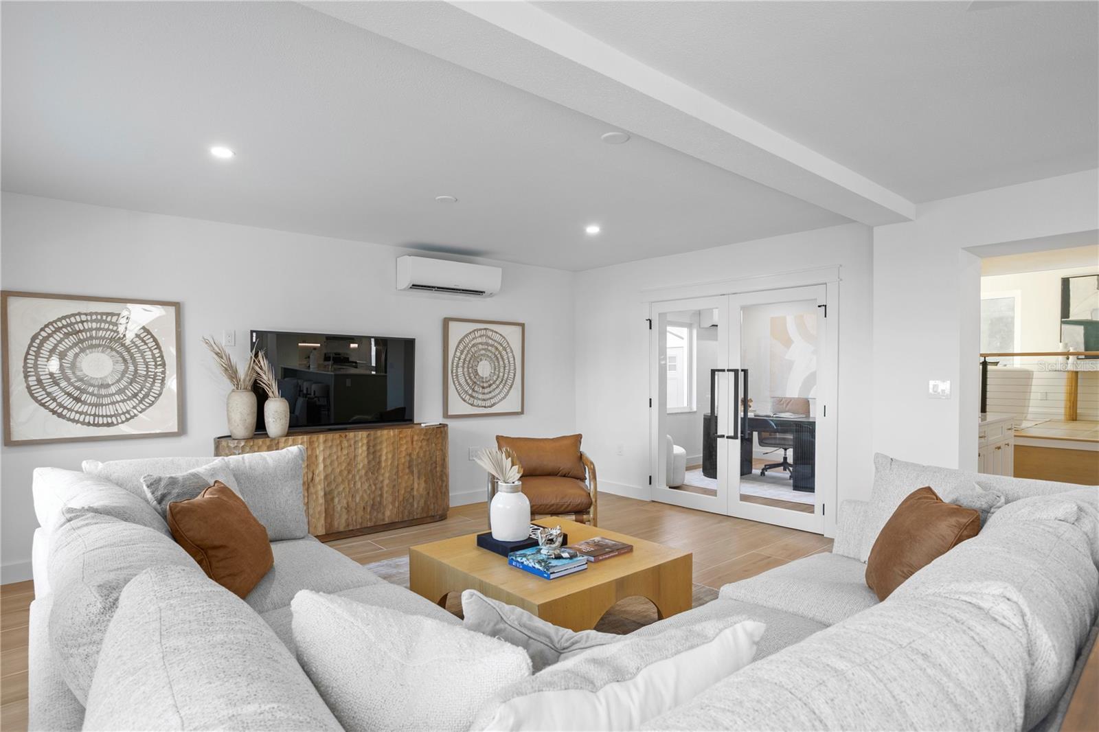 Image 11 of 57 For 403 Hermosita Drive